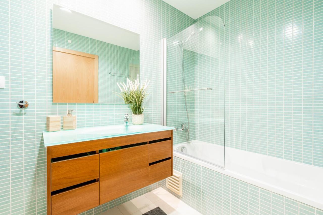 Oceanfront: Luxury Spectacular Sea Views And Pool Lejlighed Olhão Eksteriør billede