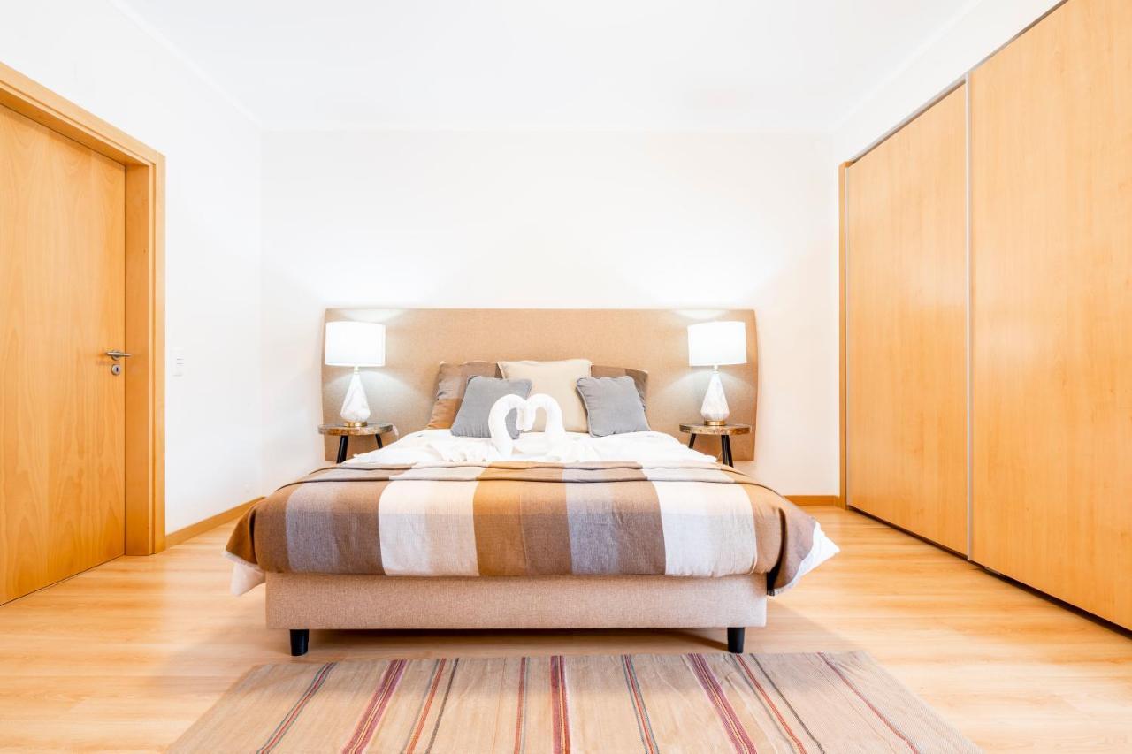 Oceanfront: Luxury Spectacular Sea Views And Pool Lejlighed Olhão Eksteriør billede